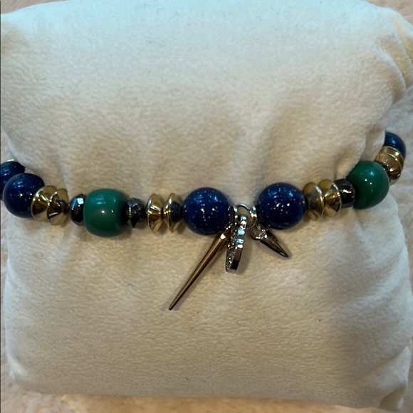 EXPRESS Blue / Green / Black /Gold Beaded Stretch Bracelet with miniature charms - Picture 4 of 5